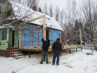 Каркасная пристройка в клину